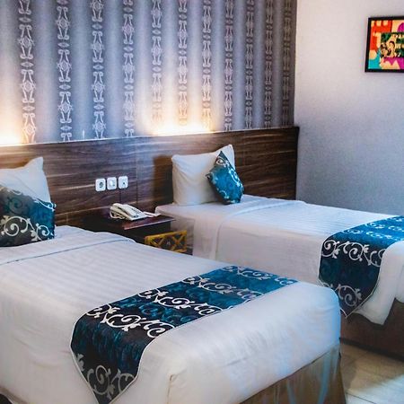 Grand Amira Hotel Solo, Azana Hotels Collection Eksteriør billede
