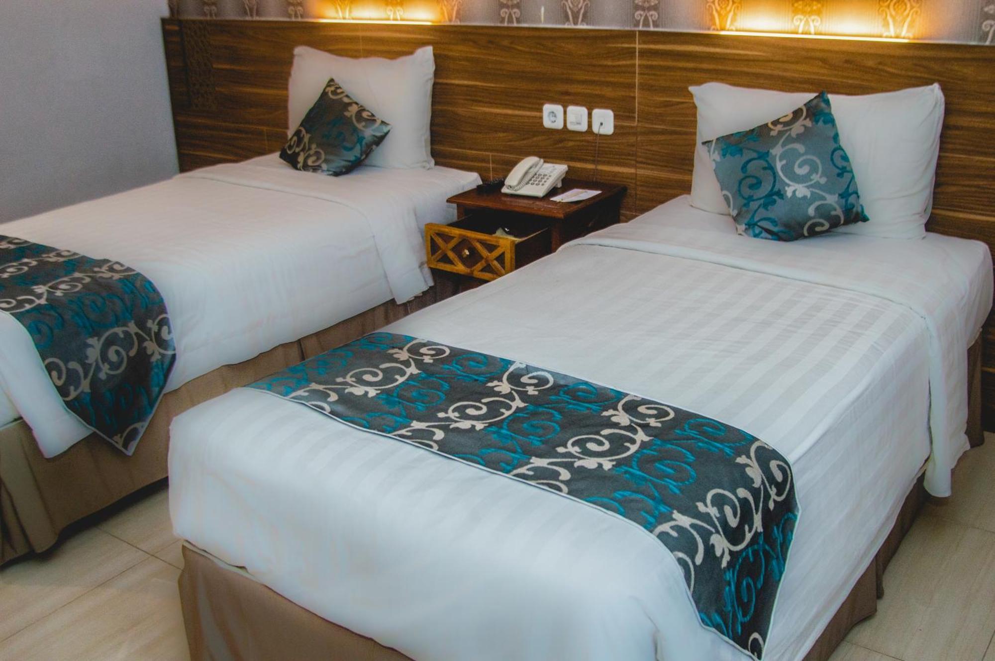 Grand Amira Hotel Solo, Azana Hotels Collection Eksteriør billede