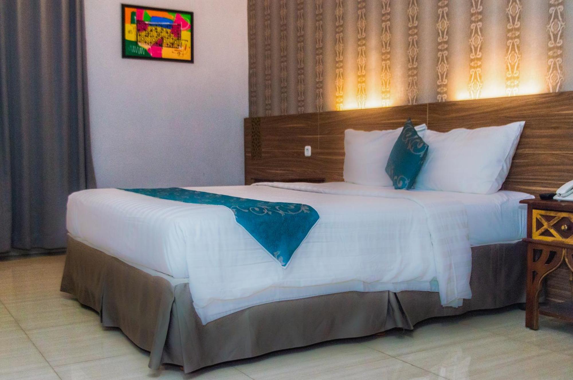 Grand Amira Hotel Solo, Azana Hotels Collection Eksteriør billede