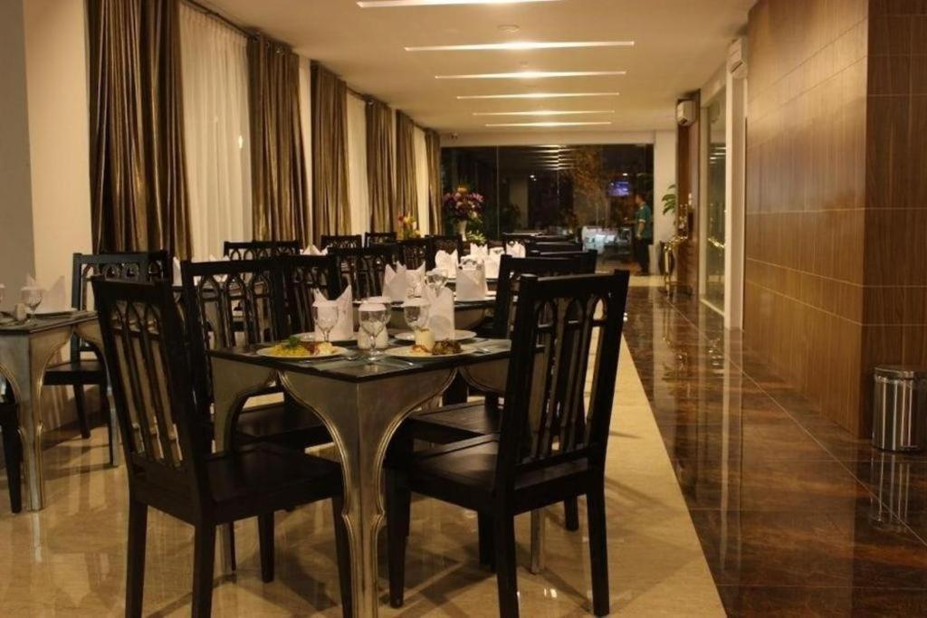 Grand Amira Hotel Solo, Azana Hotels Collection Eksteriør billede