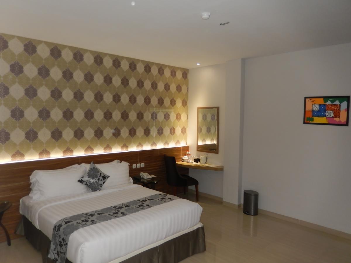Grand Amira Hotel Solo, Azana Hotels Collection Eksteriør billede