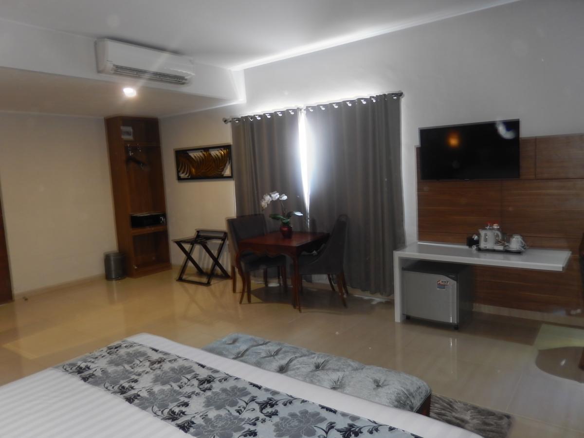 Grand Amira Hotel Solo, Azana Hotels Collection Eksteriør billede