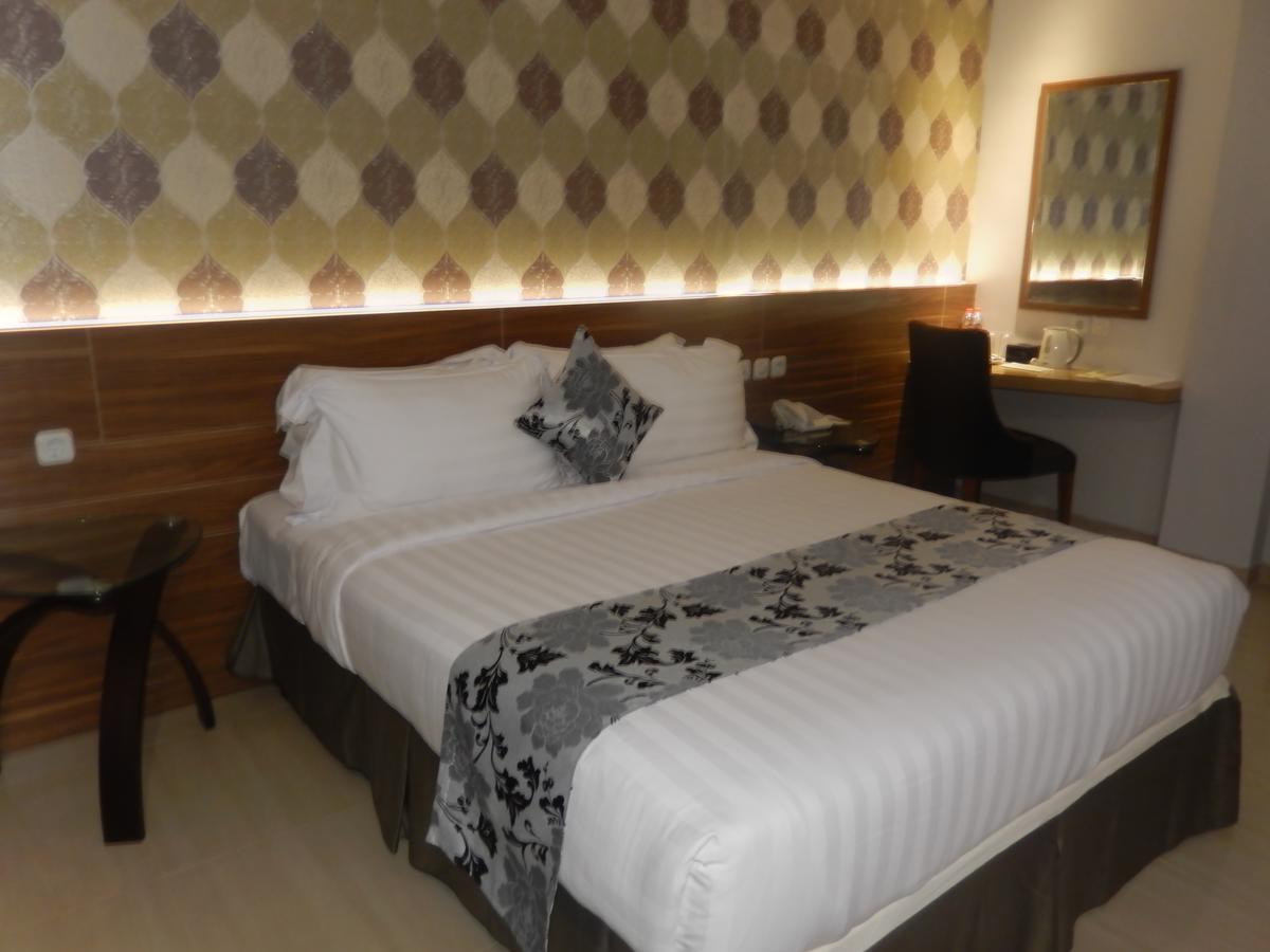 Grand Amira Hotel Solo, Azana Hotels Collection Eksteriør billede