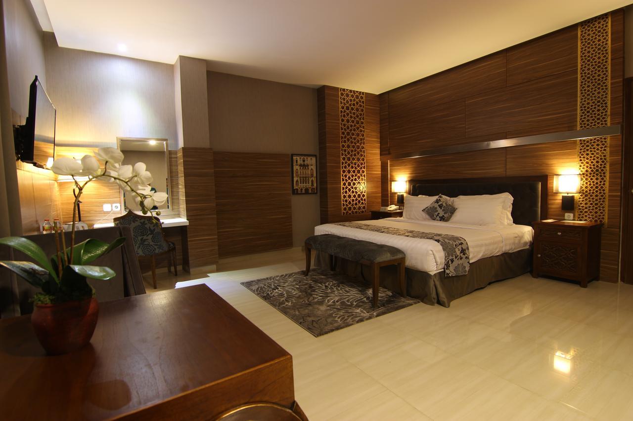 Grand Amira Hotel Solo, Azana Hotels Collection Eksteriør billede