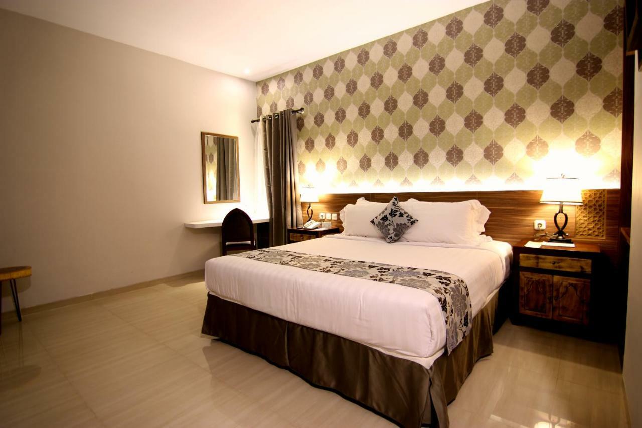 Grand Amira Hotel Solo, Azana Hotels Collection Eksteriør billede